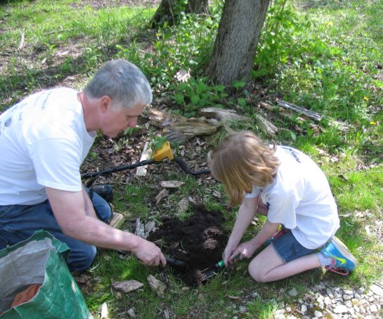 Metal-Detecting-With-The-Kids-From-Church